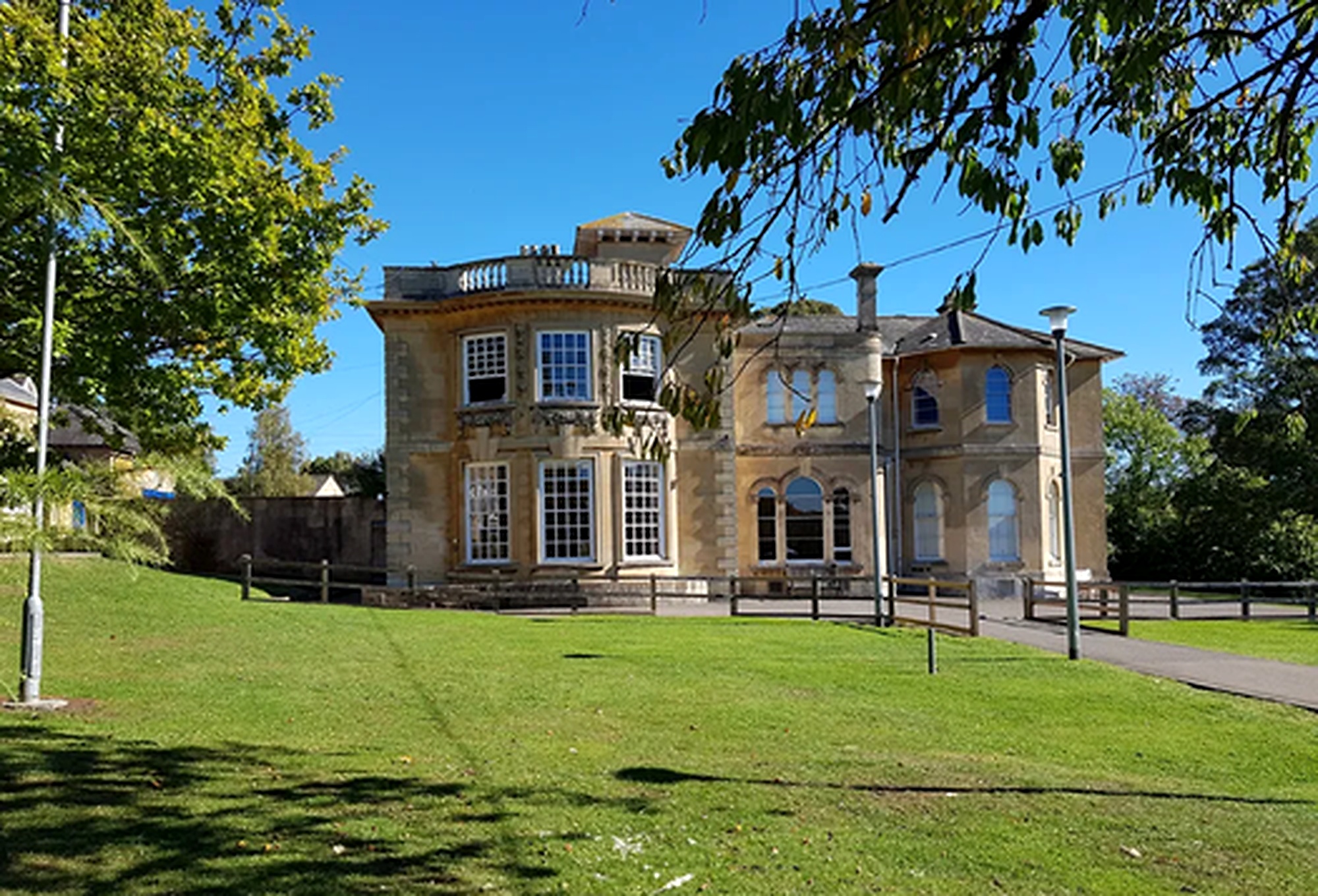 Oldfield school exterior